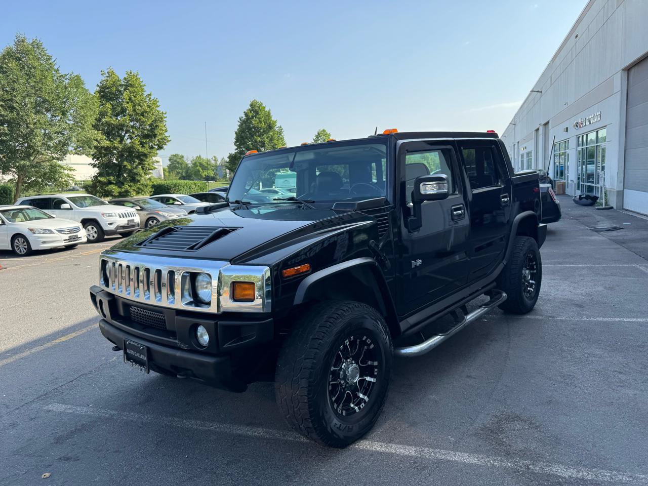 Used 2005 HUMMER H2 SUT w/ Preferred Equipment Group AWD/4WD image 9