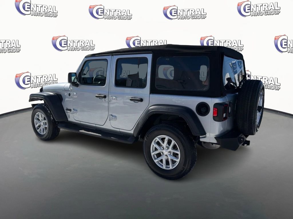 Used 2023 Jeep Wrangler Sport S image 7