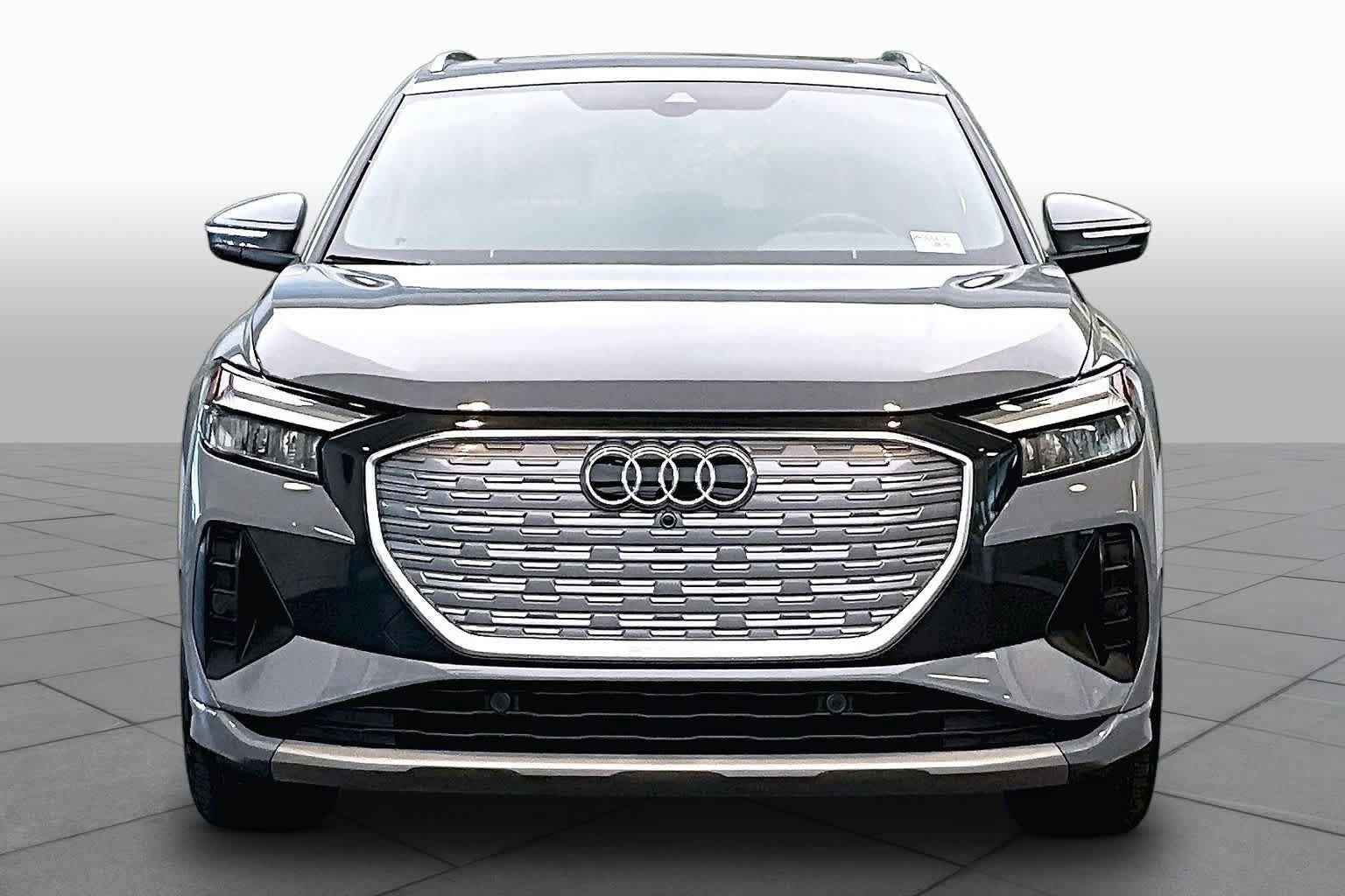 Used 2023 Audi Q4 e-tron Premium w/ Convenience Package RWD image 3