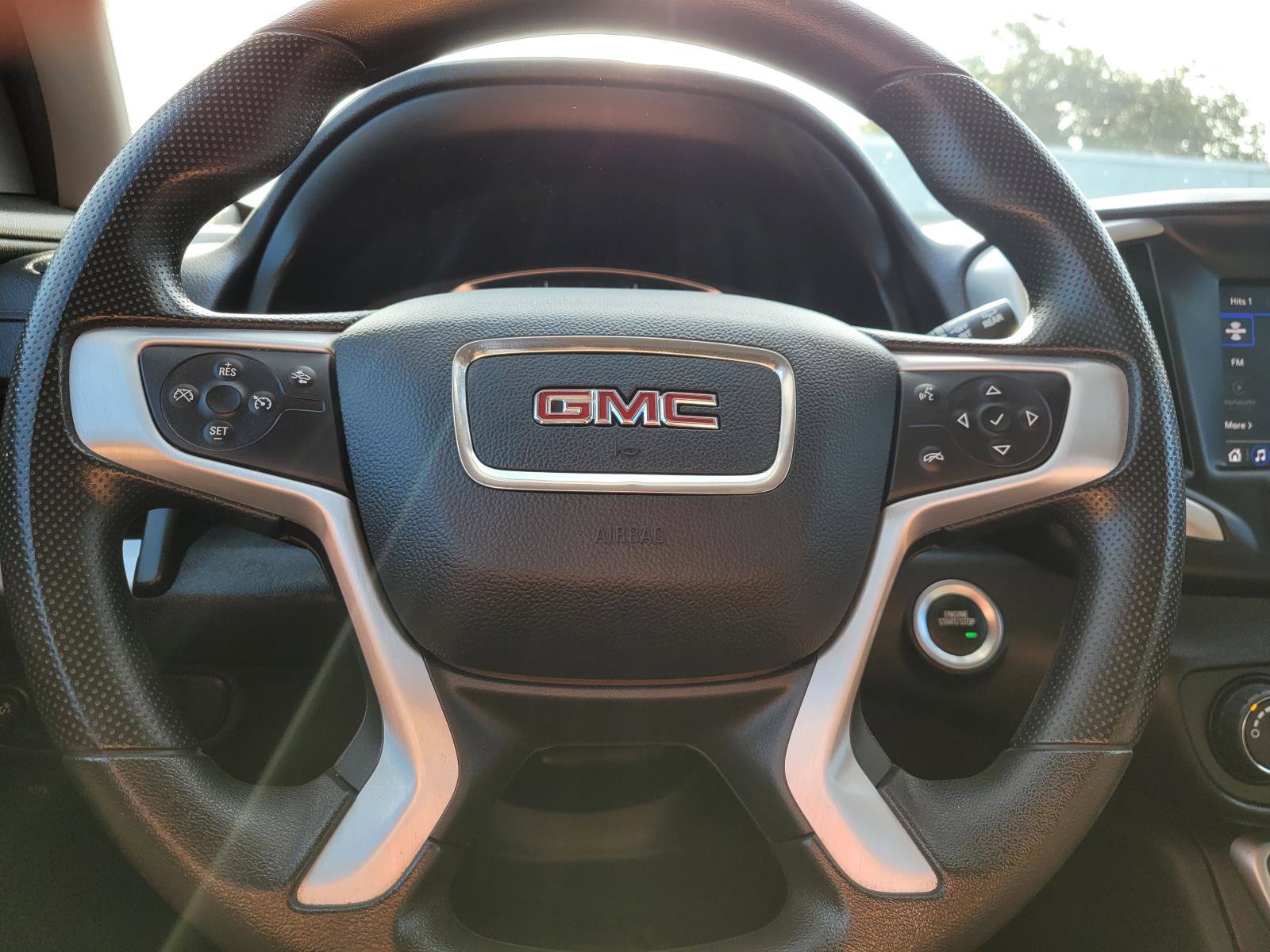 Used 2024 GMC Terrain SLE AWD/4WD image 27