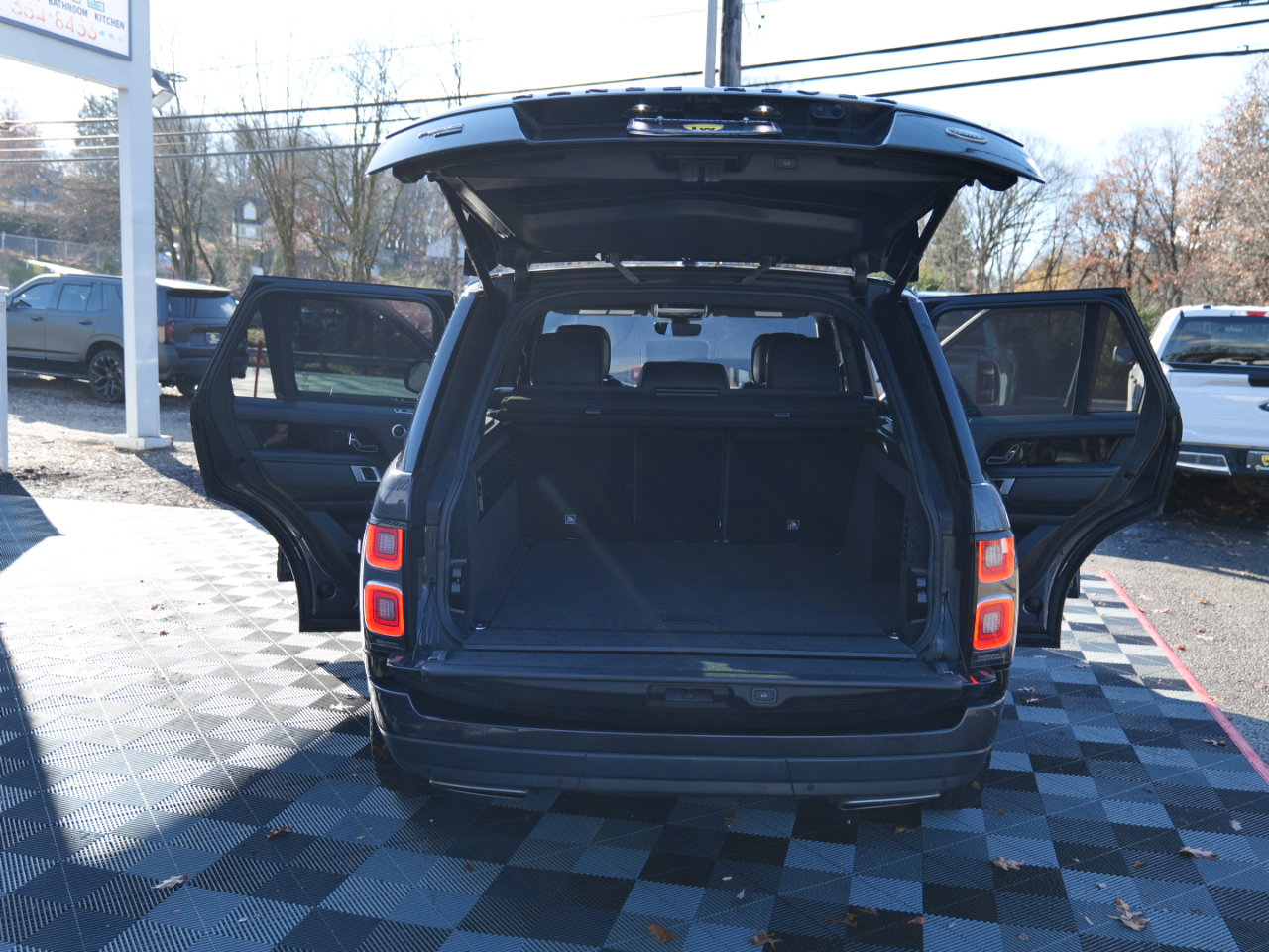 Used 2022 Land Rover Range Rover P525 Westminster Edition image 57