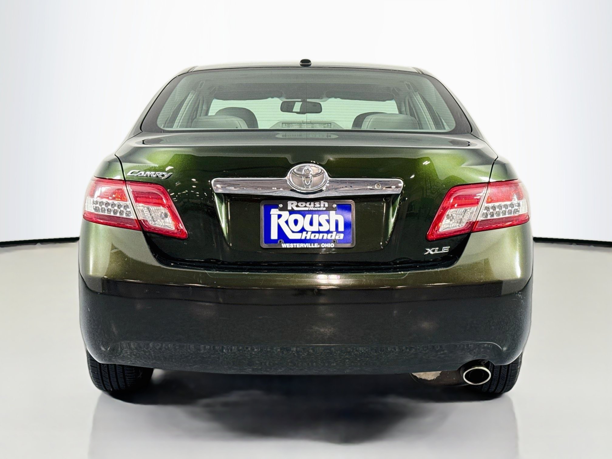 Used 2011 Toyota Camry XLE w/ XLE Extra-Value Pkg #2 FWD image 6
