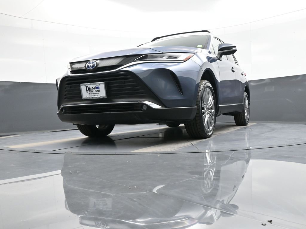 Certified 2023 Toyota Venza XLE AWD/4WD image 26
