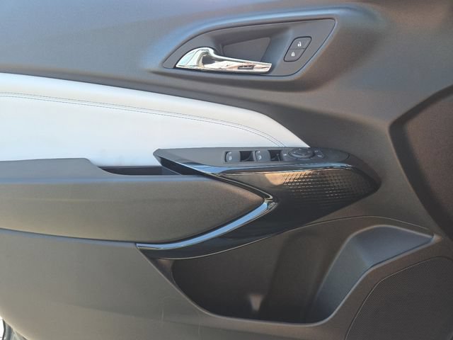 New 2026 Chevrolet Trax LT w/ Driver Confidence Package FWD image 32