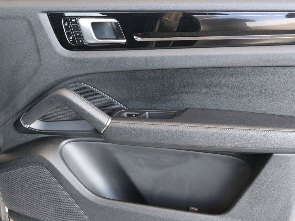 Used 2019 Porsche Cayenne S AWD/4WD image 43
