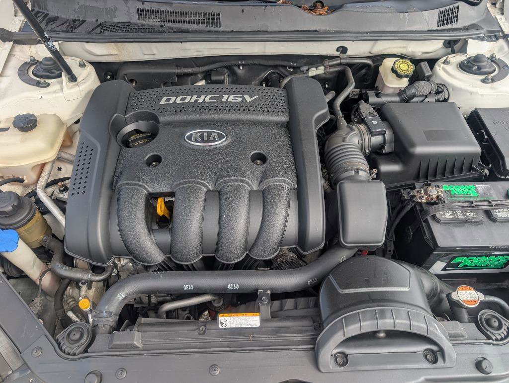 Used 2008 Kia Optima LX image 16