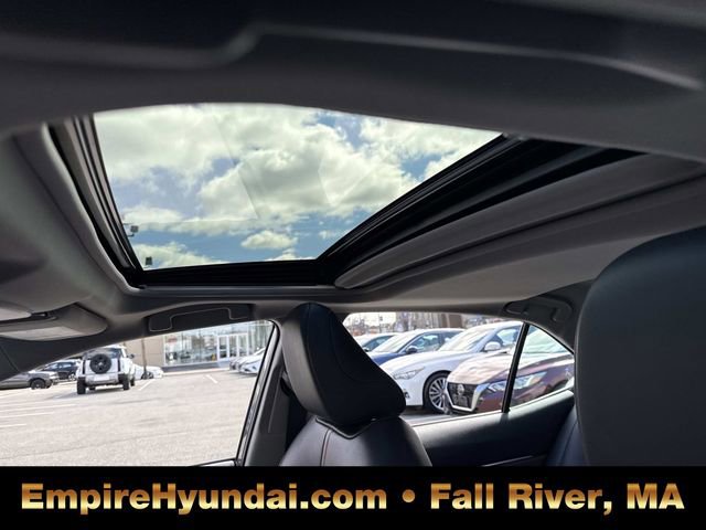 Used 2020 Toyota Camry XLE w/ Sunroof Package image 21