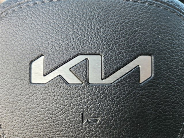 Used 2023 Kia Telluride EX w/ EX Captain's Chair Package image 28