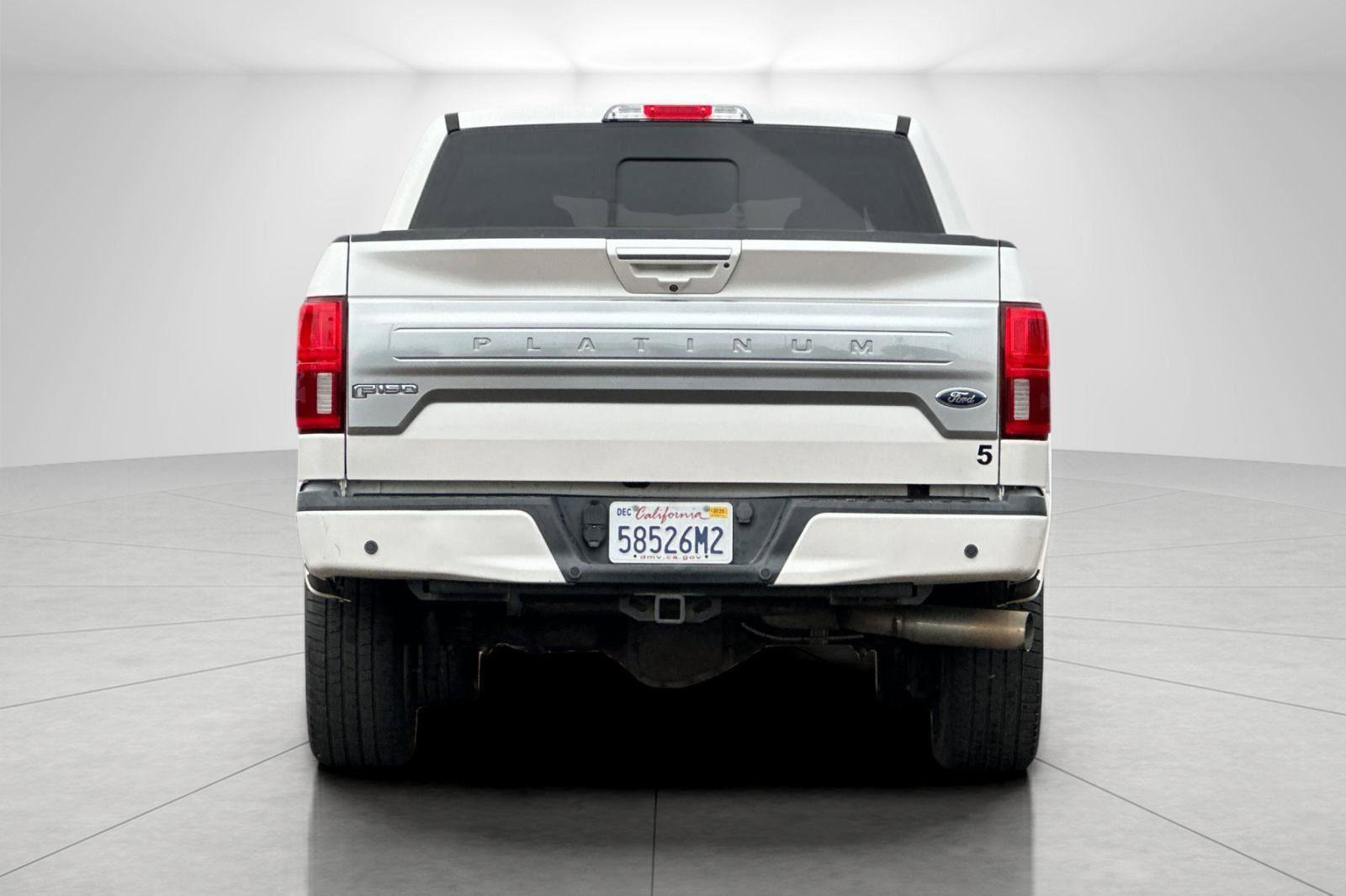 Used 2018 Ford F150 Platinum w/ Equipment Group 701A Luxury image 4