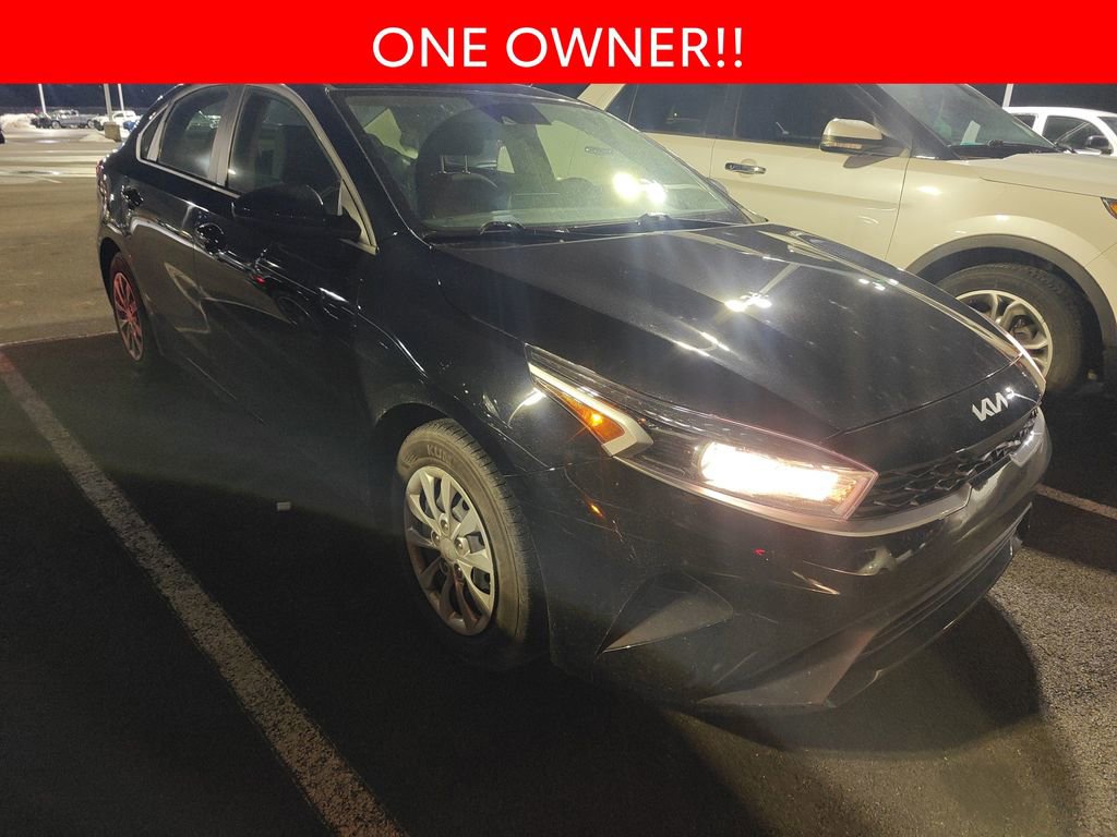 Used 2024 Kia Forte LX image 3