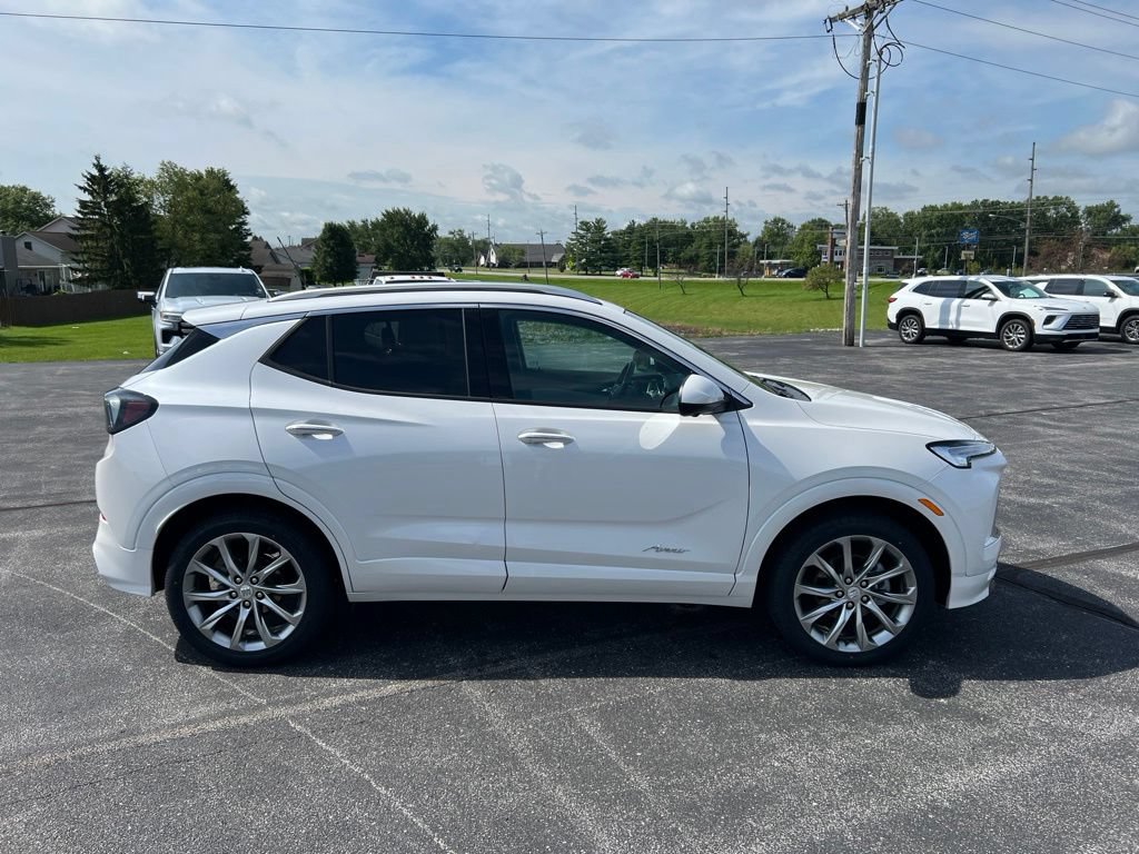 Used 2025 Buick Encore GX Avenir w/ Avenir Technology Package AWD/4WD image 35