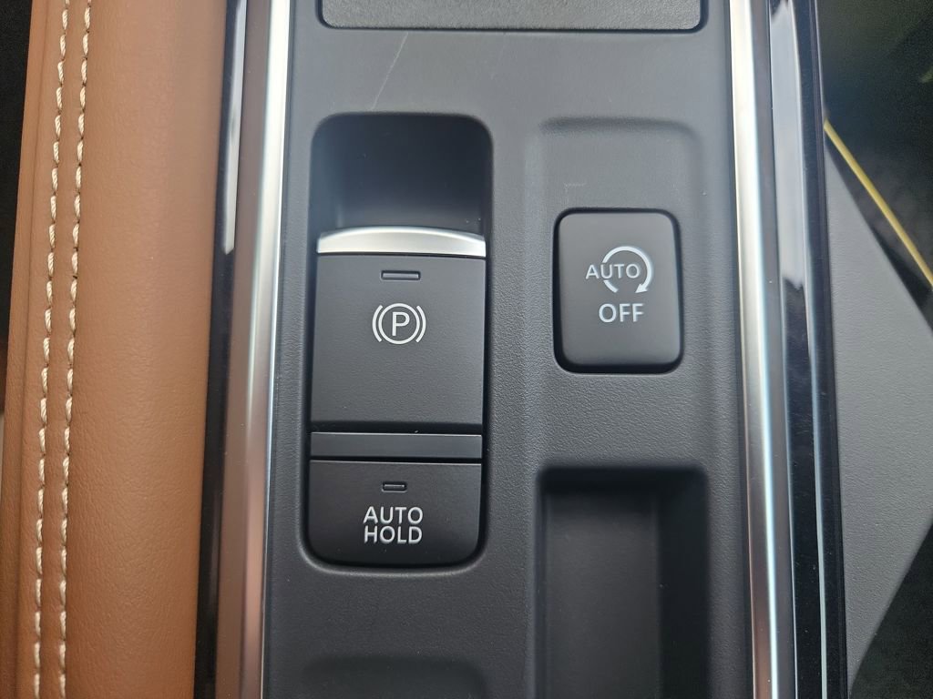 New 2026 Nissan Pathfinder Platinum FWD image 24