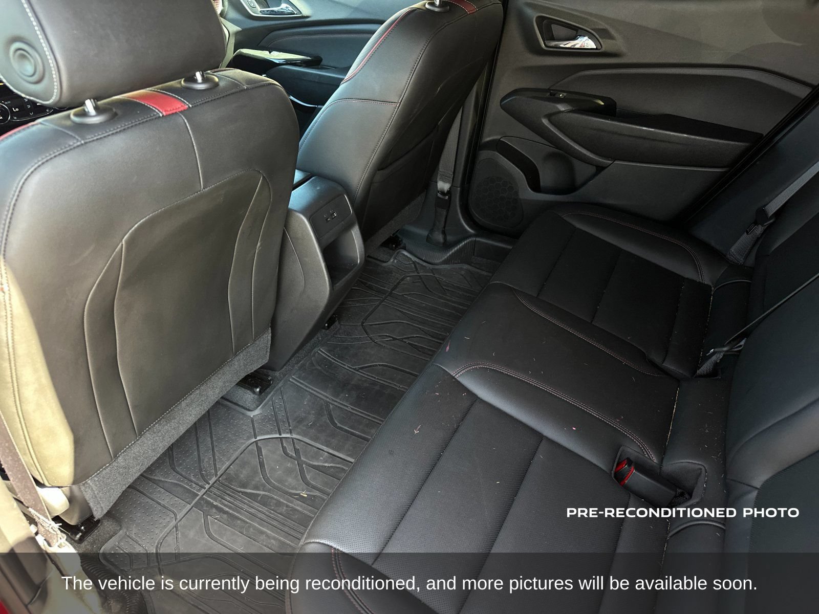 Used 2025 Chevrolet Trax RS w/ Sunroof Package FWD image 15