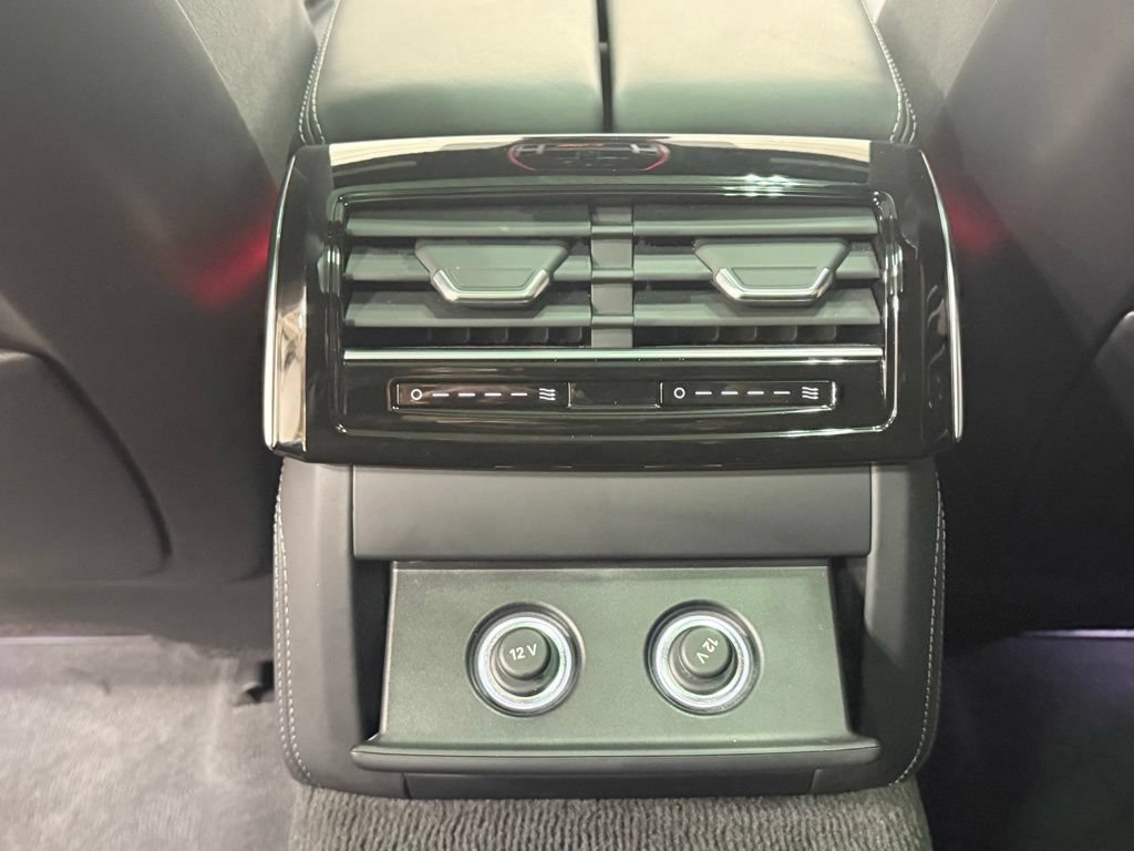 Used 2023 Audi S8 AWD/4WD image 30