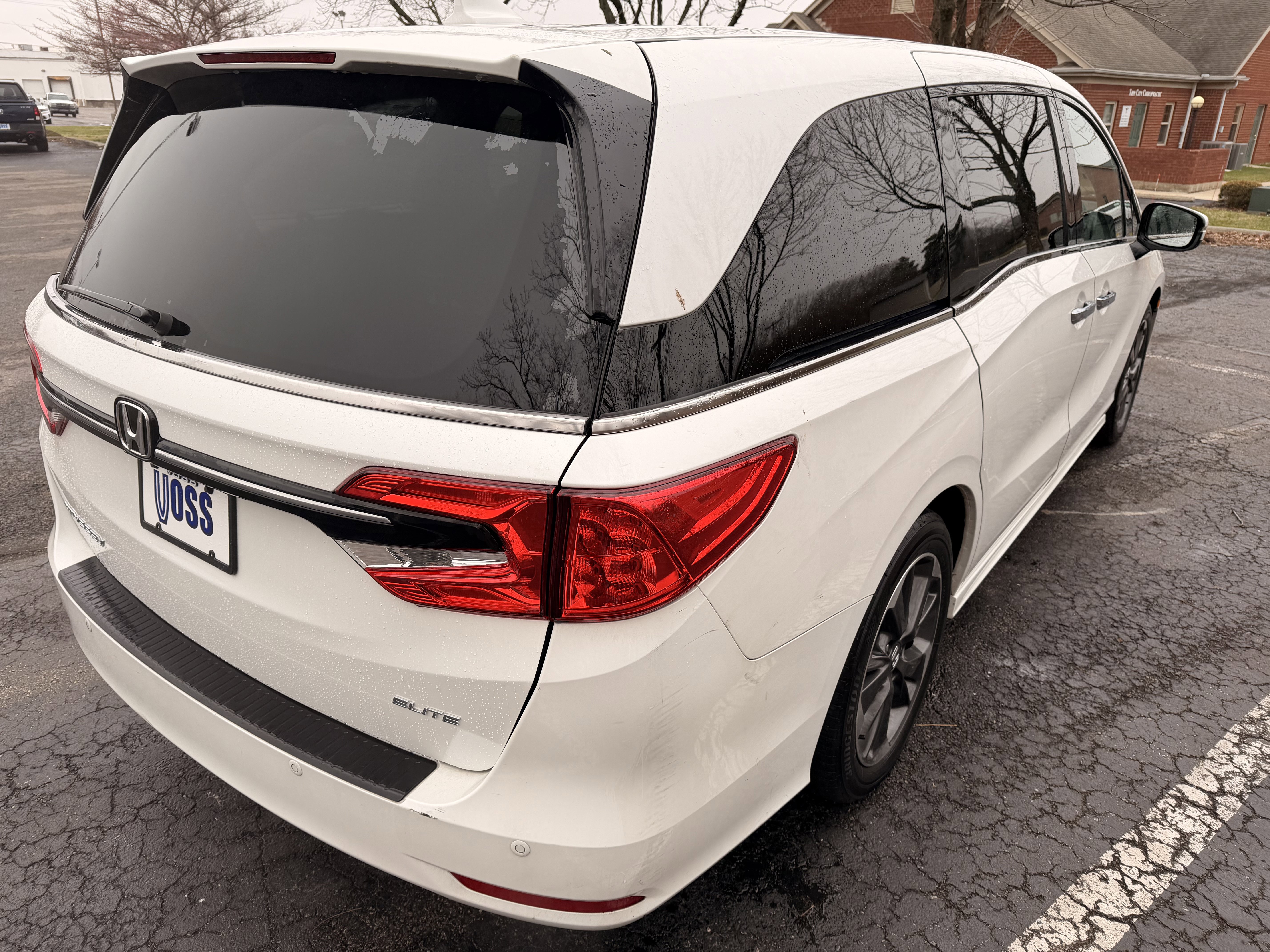 Used 2023 Honda Odyssey Elite image 5