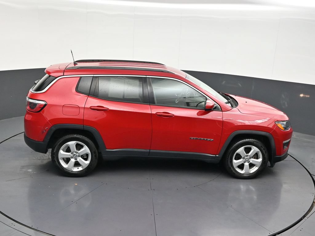 Used 2018 Jeep Compass Latitude FWD image 20
