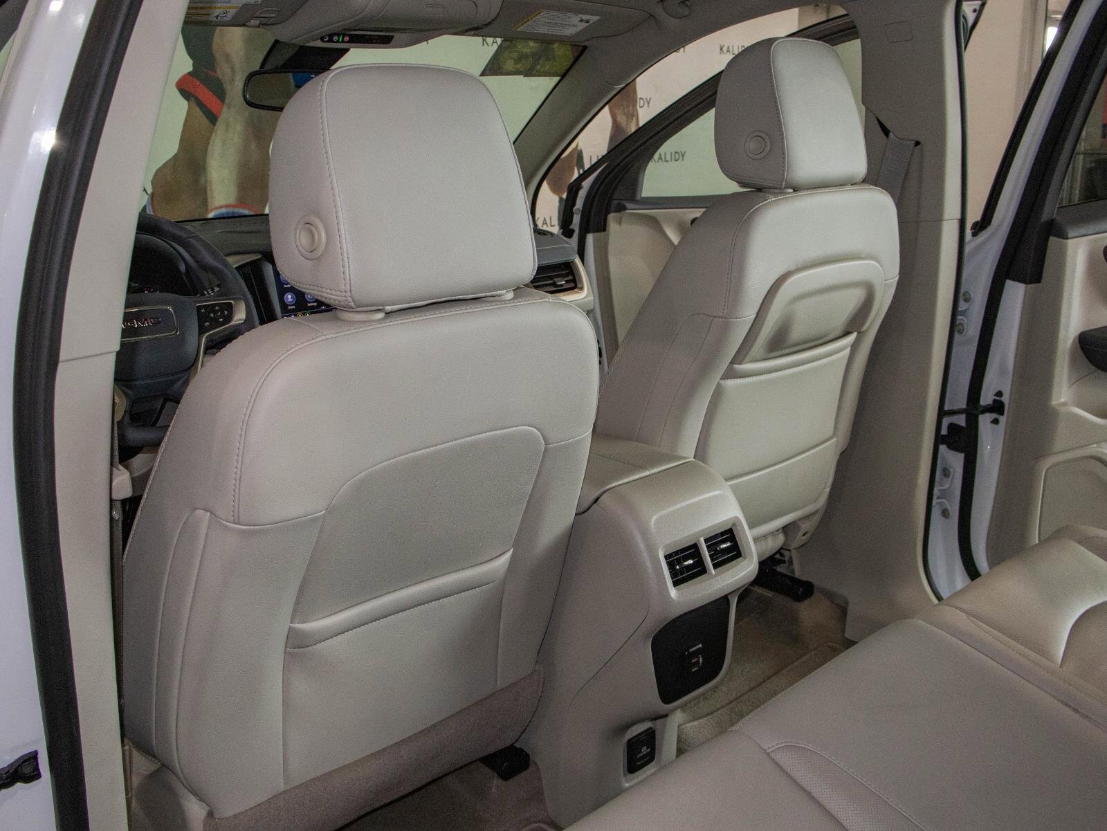 Used 2023 GMC Terrain Denali image 10