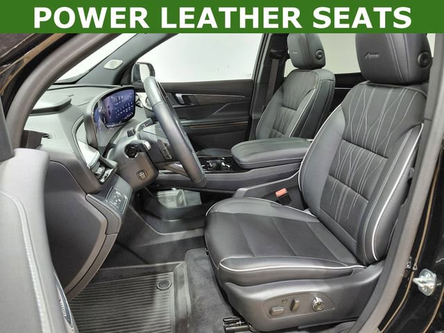 Used 2025 Buick Enclave Avenir w/ Super Cruise Package image 3