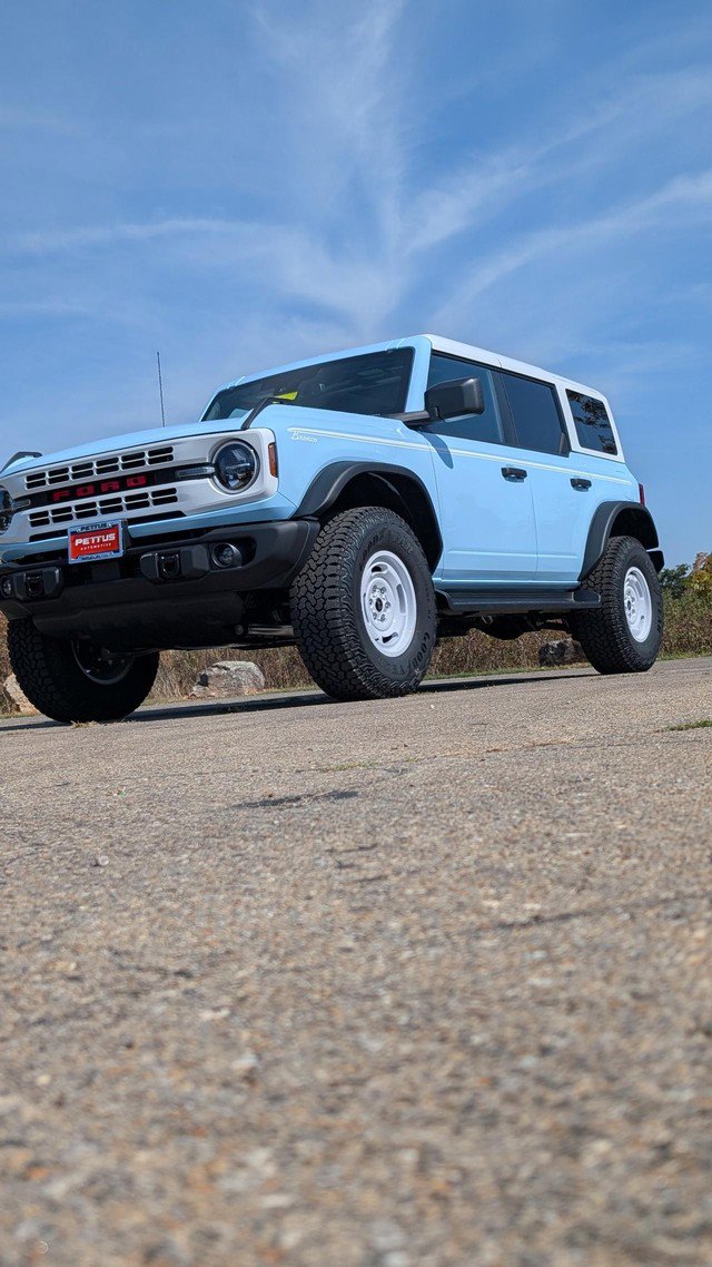 New 2025 Ford Bronco Heritage Edition image 7