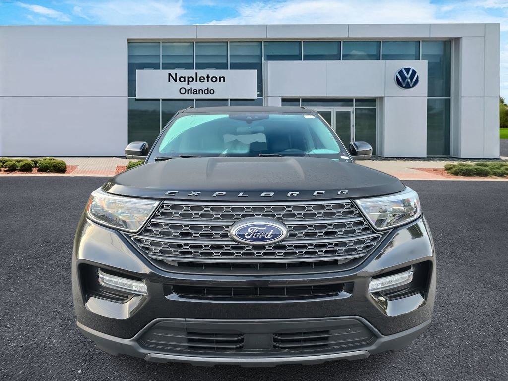 Used 2024 Ford Explorer XLT w/ Equipment Group 202A image 2