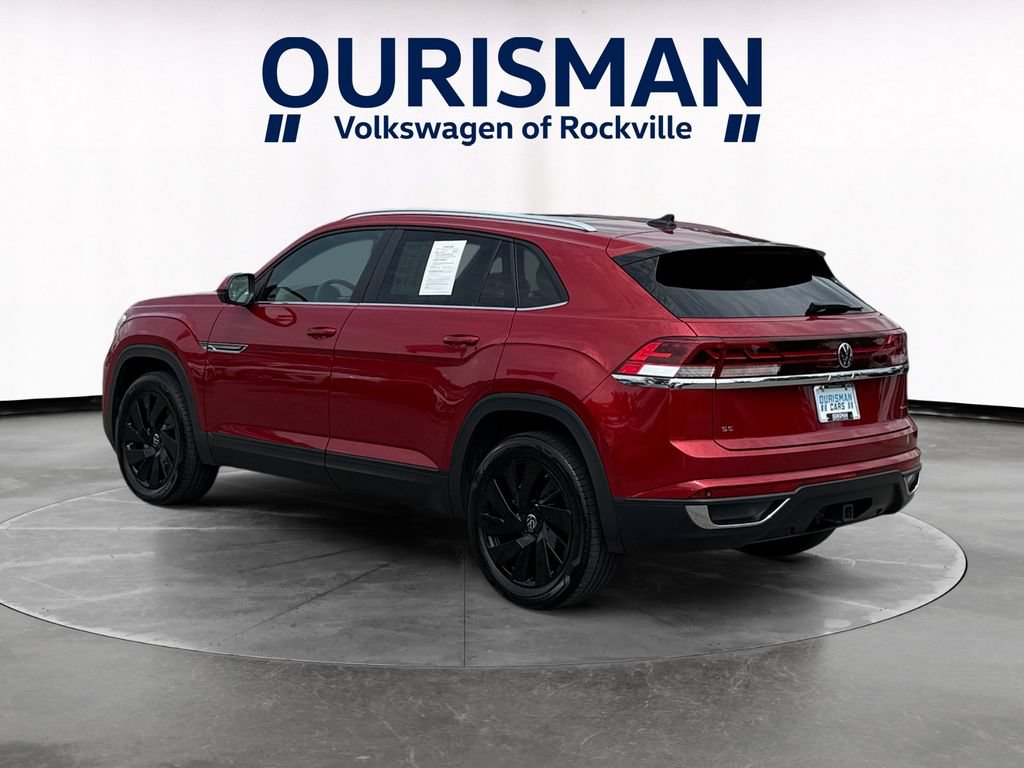 Used 2024 Volkswagen Atlas Cross Sport SE w/ Panoramic Sunroof Package AWD/4WD image 4