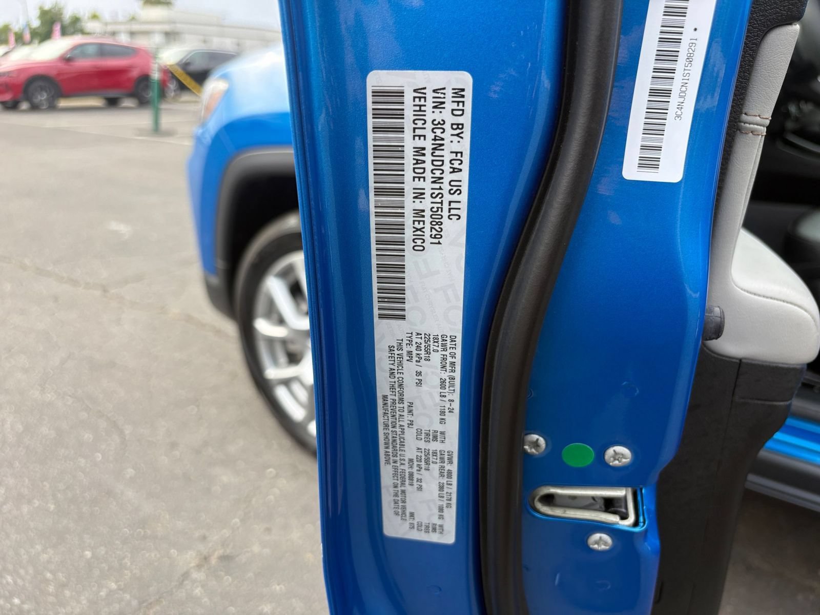 Used 2025 Jeep Compass Limited AWD/4WD image 30