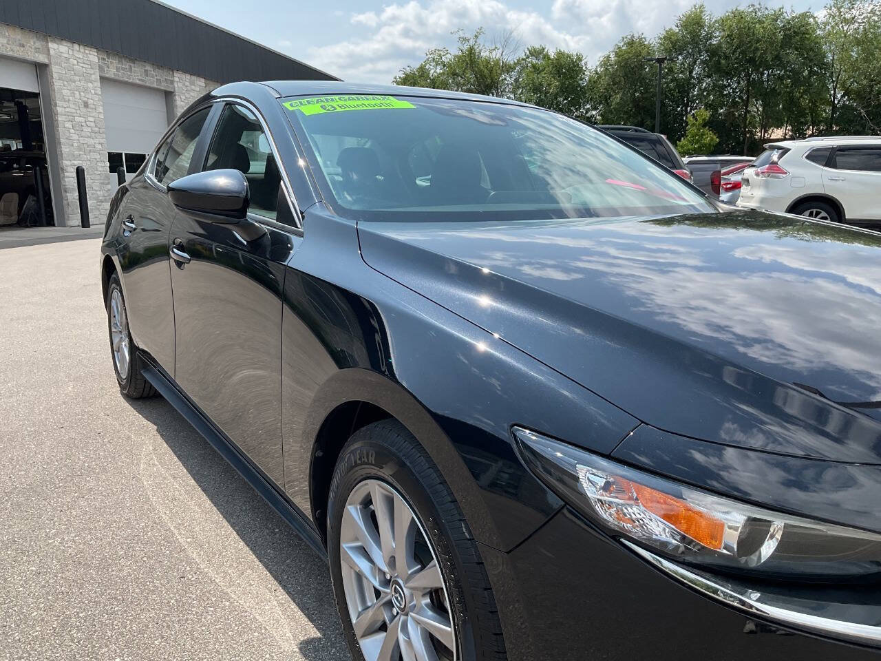 Used 2020 MAZDA MAZDA3 Sedan FWD image 11