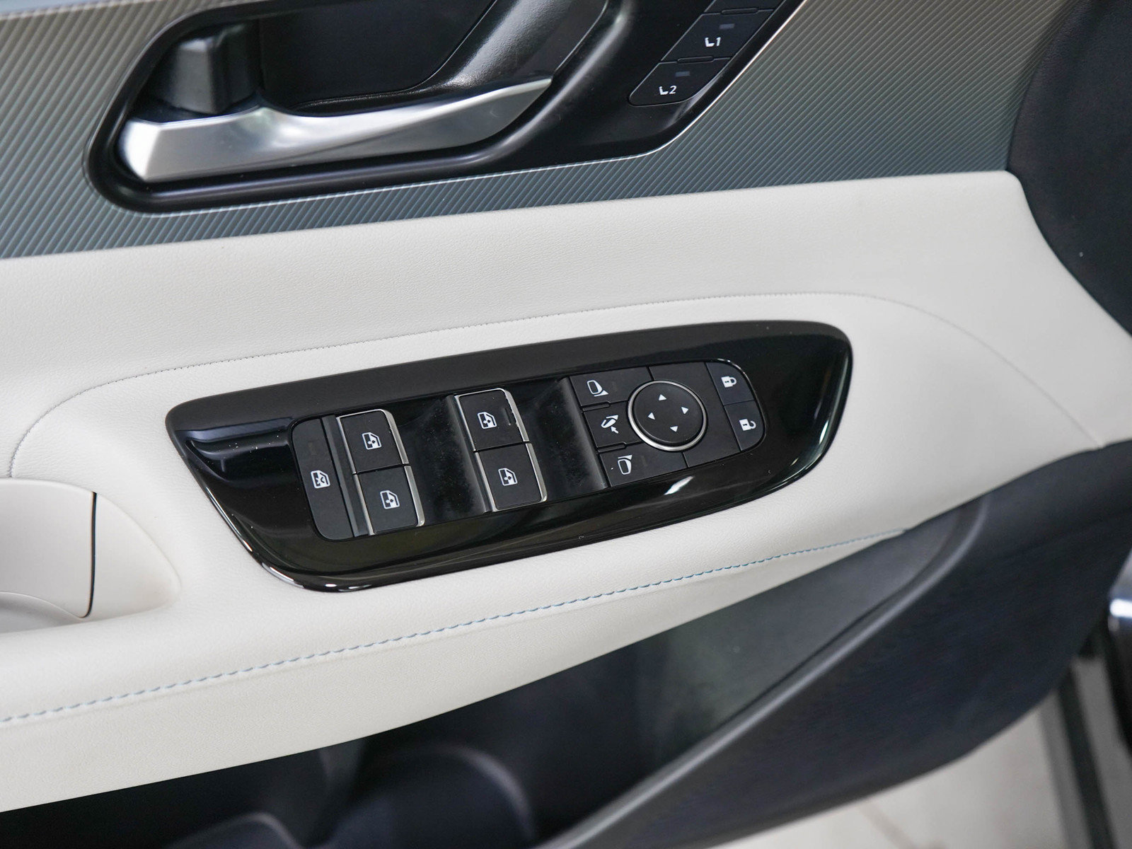 Used 2025 Nissan Murano Platinum AWD/4WD image 20