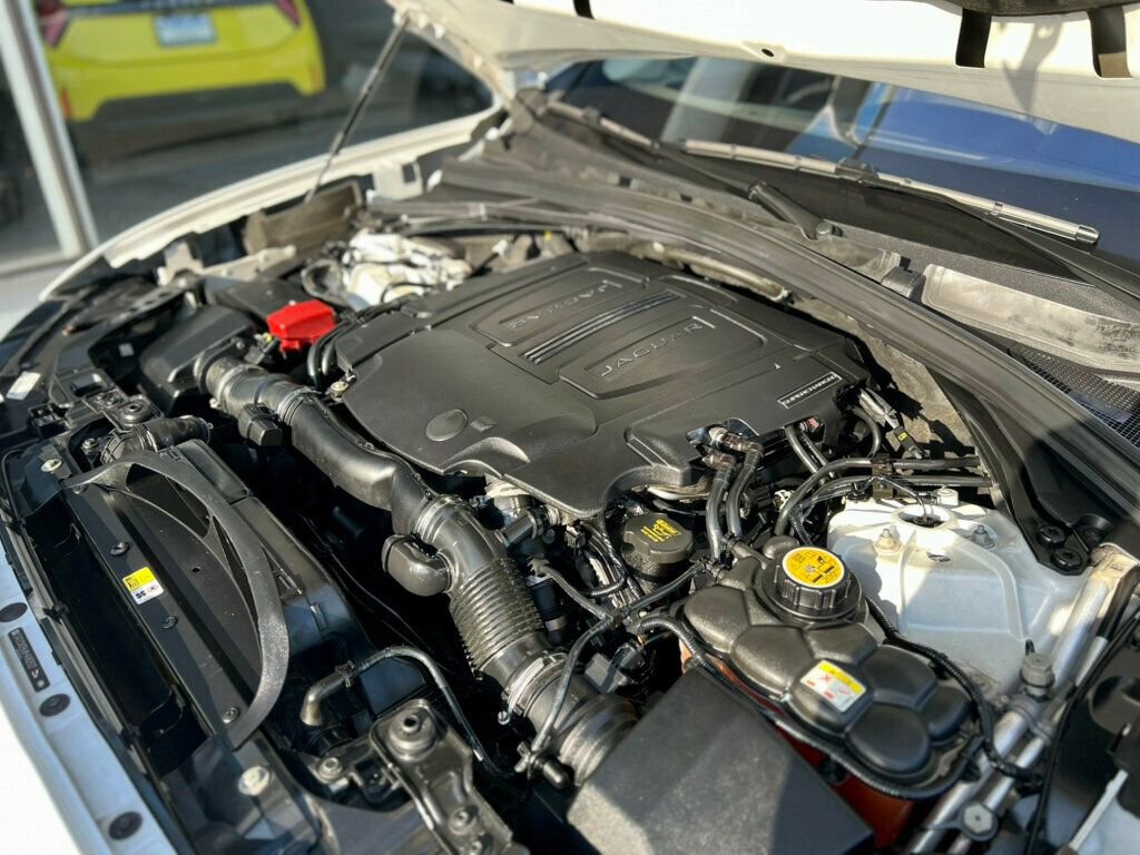 Used 2017 Jaguar F-PACE S image 13