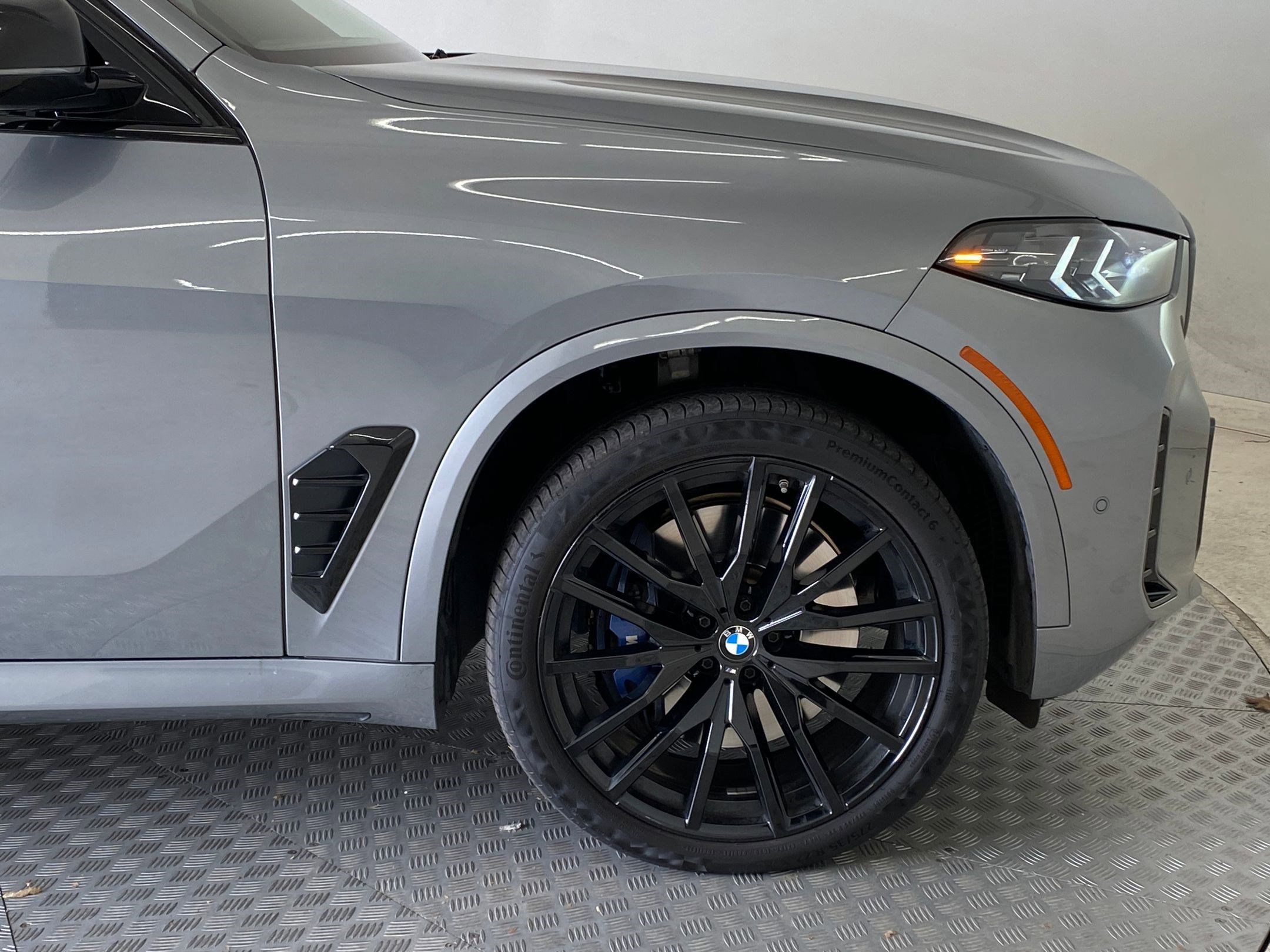 Certified 2024 BMW X5 M60i w/ M Sport Professional Package image 11