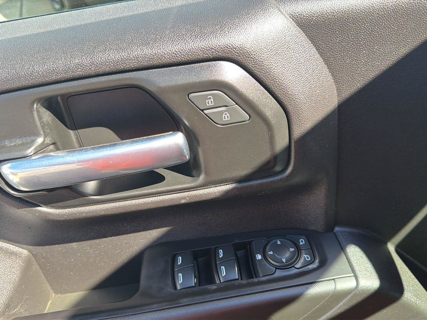 Used 2021 Chevrolet Silverado 1500 Custom RWD image 4