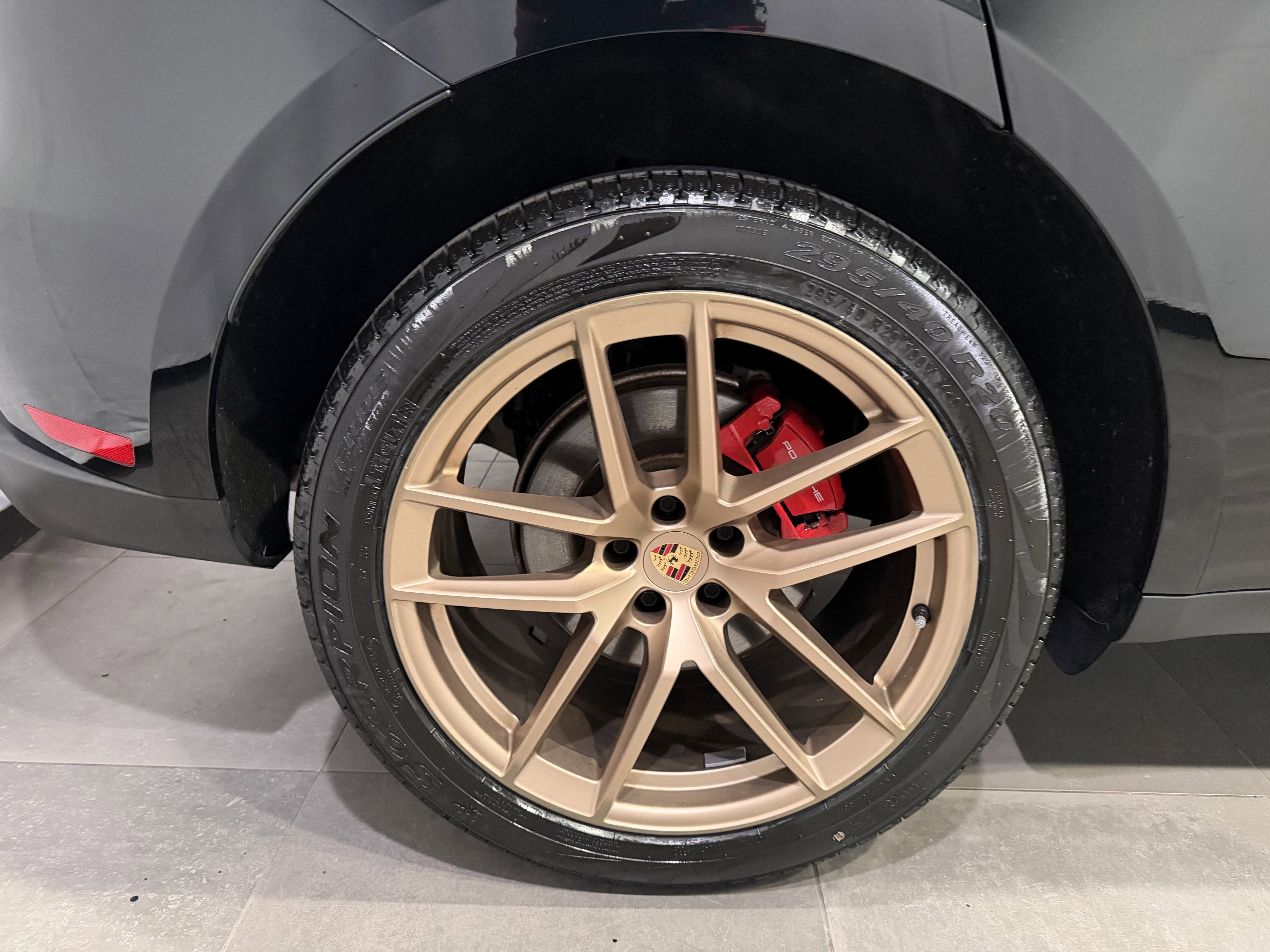 Used 2024 Porsche Macan S AWD/4WD image 11