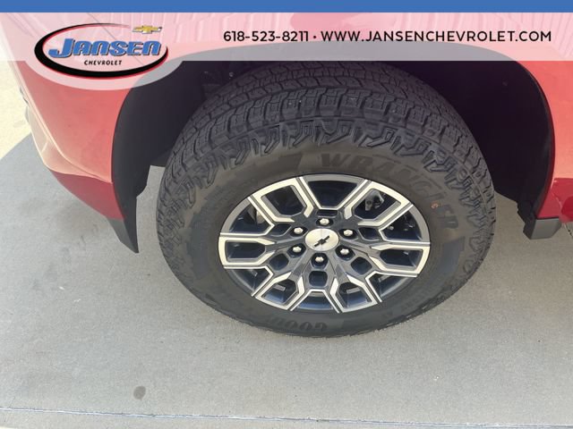 Used 2026 Chevrolet Colorado Z71 w/ Z71 Convenience Package 2 AWD/4WD image 32