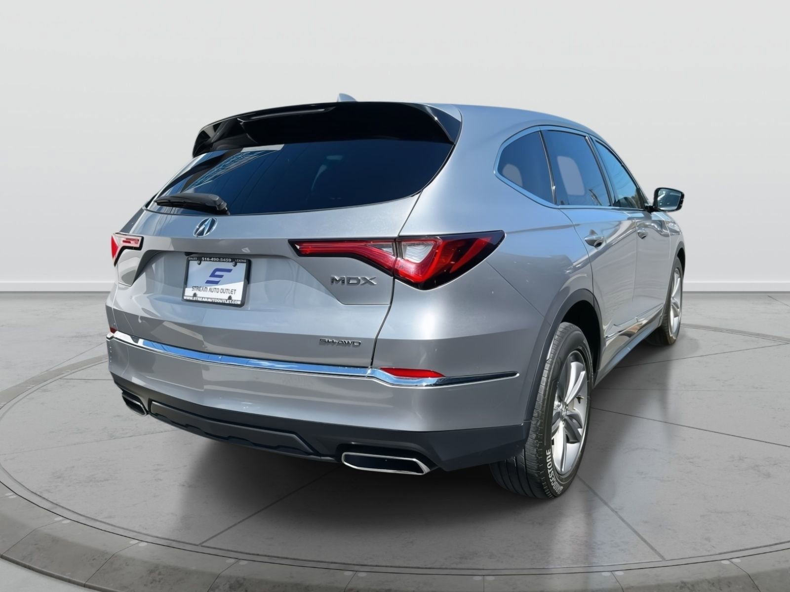 Used 2023 Acura MDX SH-AWD image 4