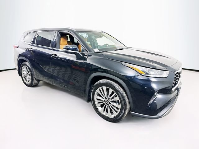 Used 2025 Toyota Highlander Platinum image 33