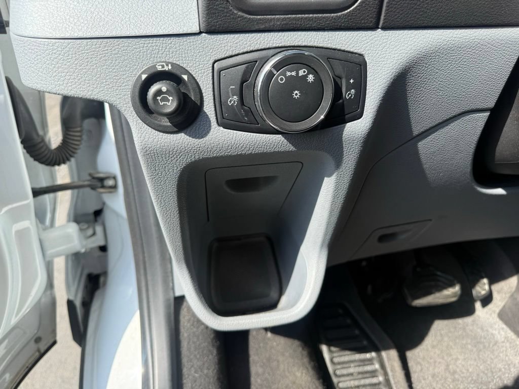 Used 2019 Ford Transit 150 XLT RWD image 21