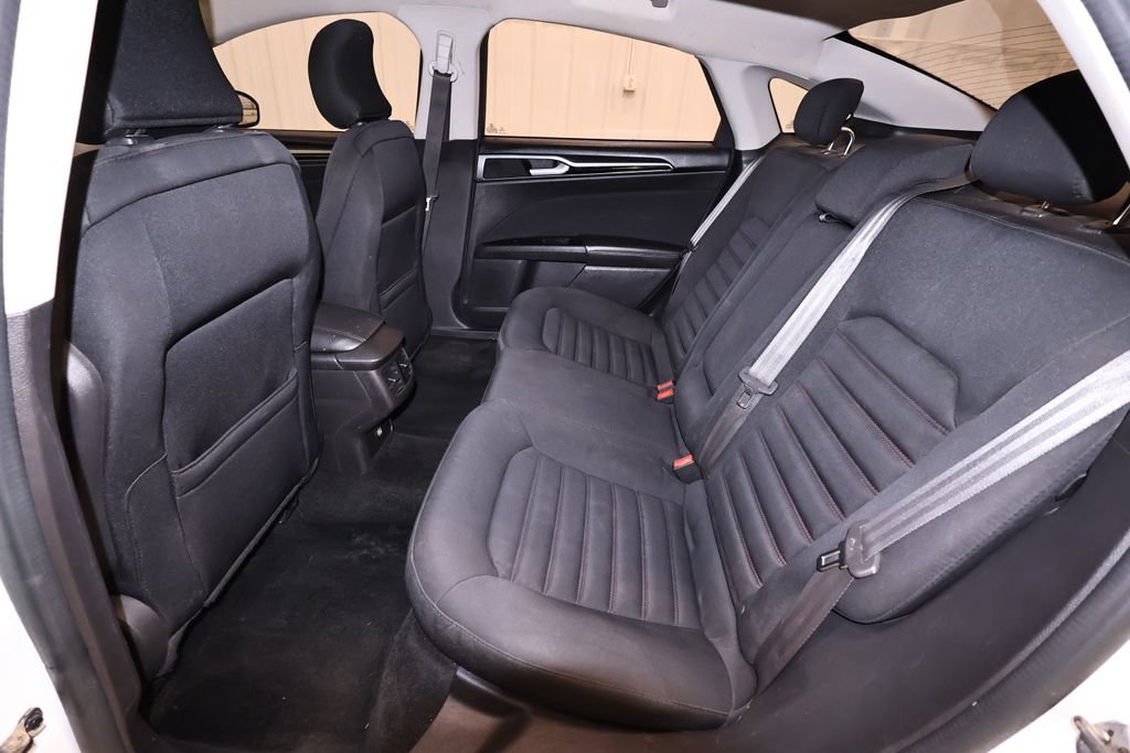 Used 2016 Ford Fusion SE w/ Equipment Group 201A AWD/4WD image 14