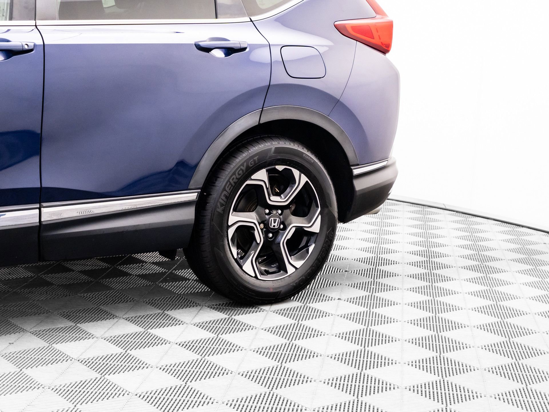 Used 2017 Honda CR-V Touring image 33