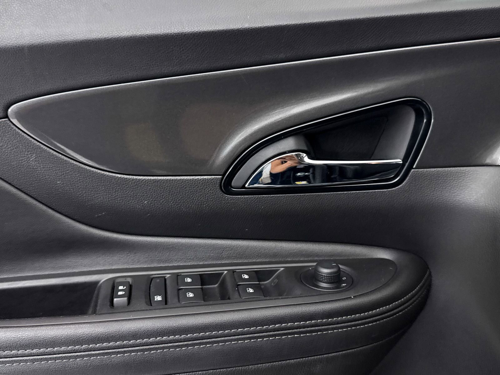 Used 2018 Buick Encore Preferred image 25