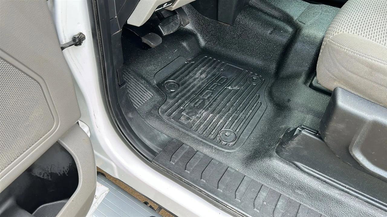 Used 2018 Ford F250 XLT w/ XLT Value Package image 39