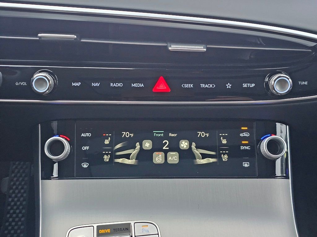 New 2026 Genesis GV70 2.5T Advanced image 16