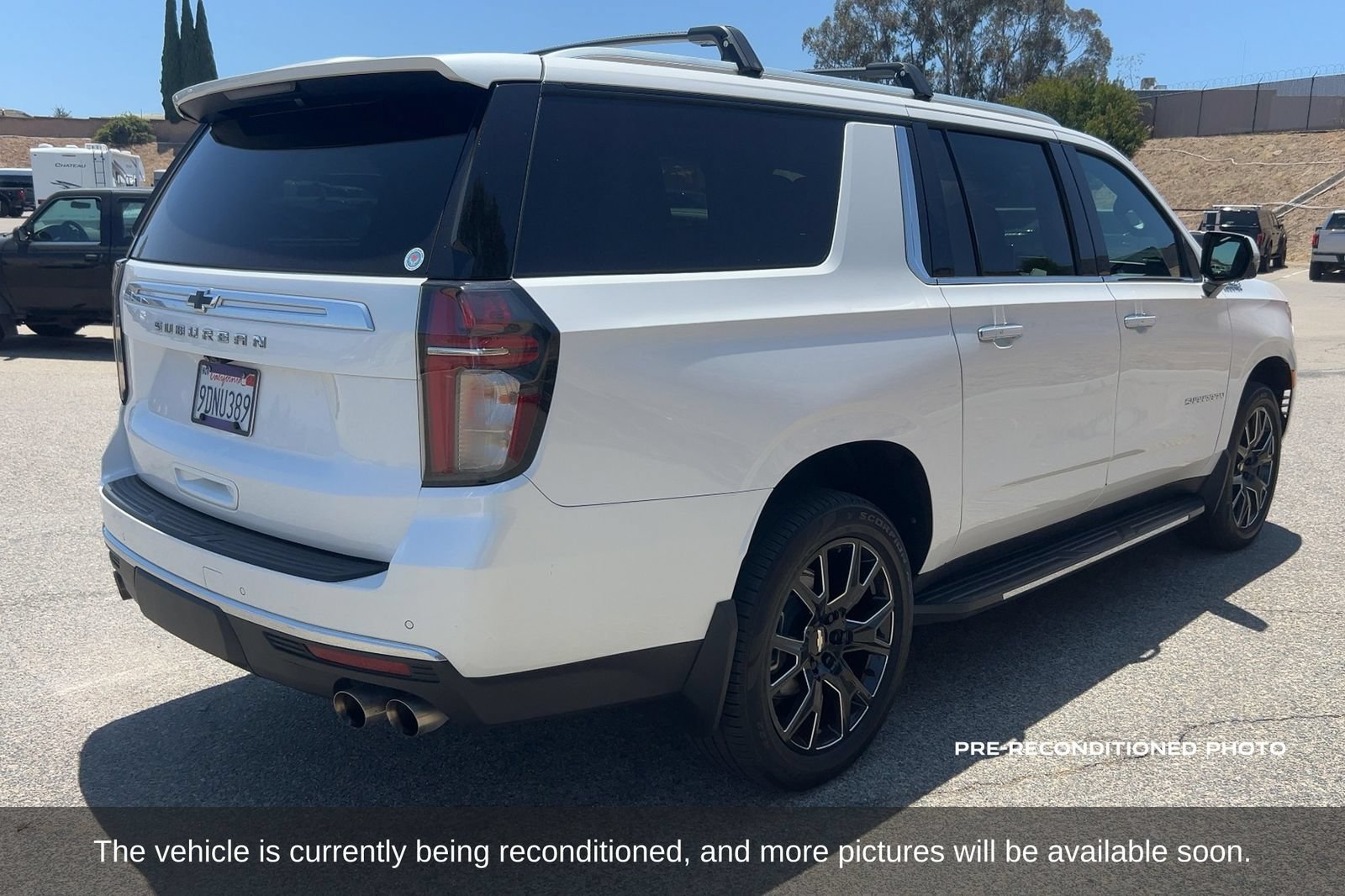 Used 2021 Chevrolet Suburban High Country w/ Max Trailering Package AWD/4WD image 6