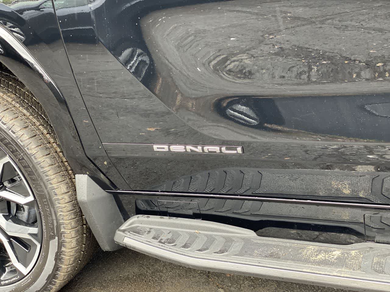 Used 2025 GMC Sierra EV Denali AWD/4WD image 10