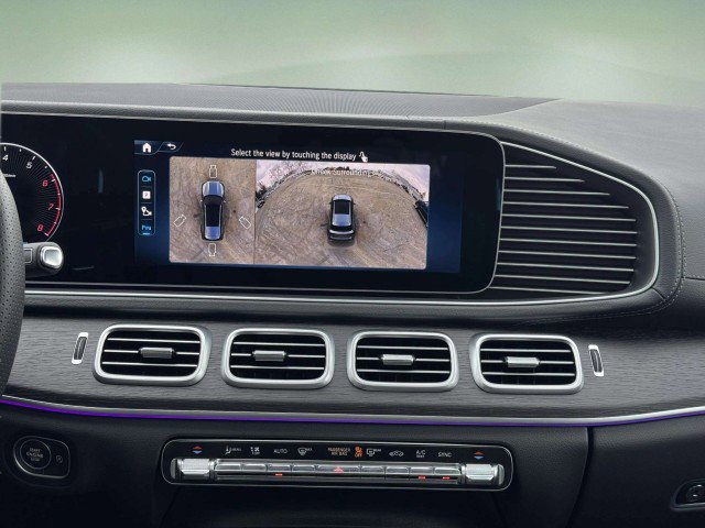 New 2026 Mercedes-Benz GLS 450 4MATIC image 18