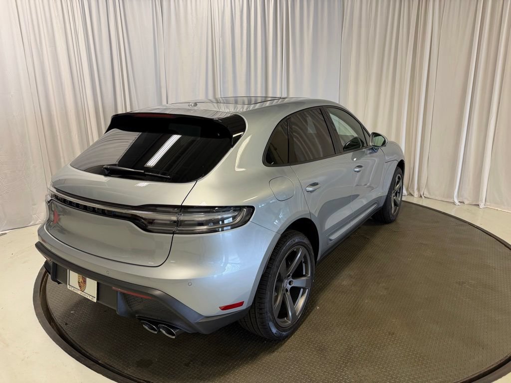 Certified 2026 Porsche Macan AWD/4WD image 30