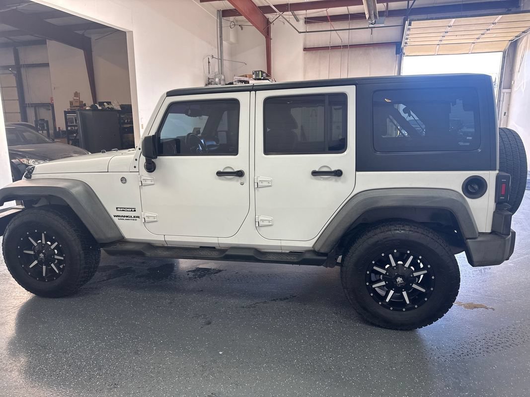 Used 2013 Jeep Wrangler Unlimited Sport AWD/4WD image 7