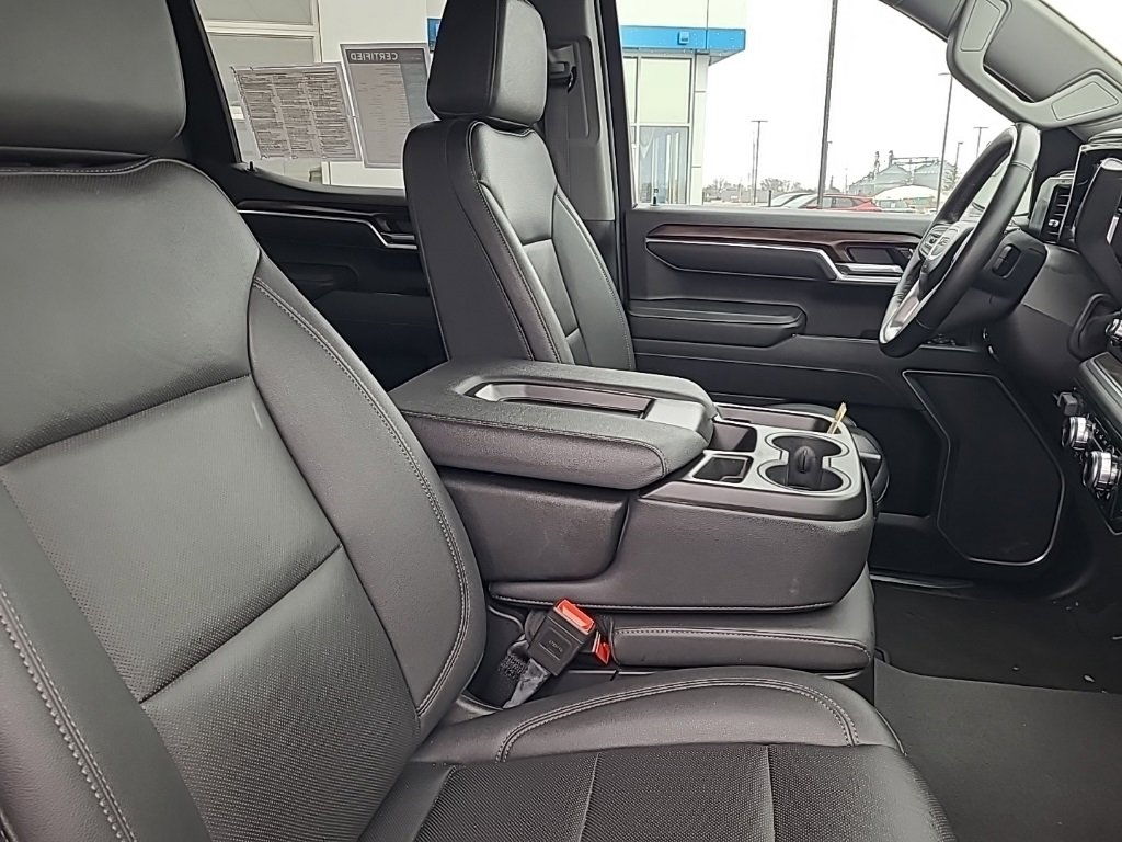 Certified 2025 GMC Sierra 1500 SLT image 21
