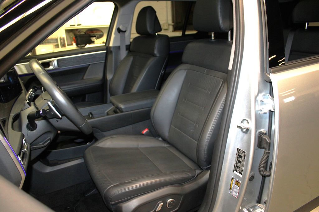 Used 2024 Hyundai Santa Fe Limited image 27