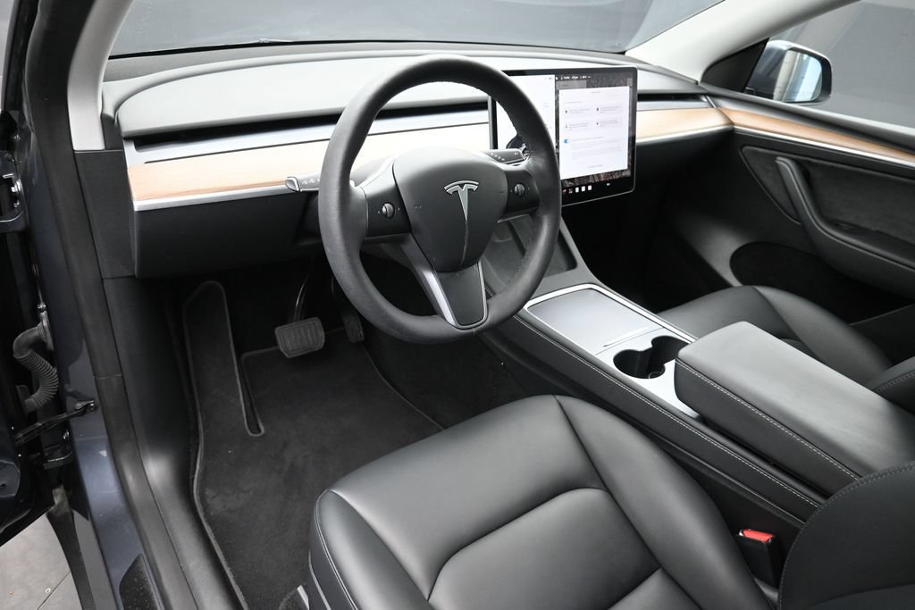 Used 2023 Tesla Model Y Long Range AWD/4WD image 13