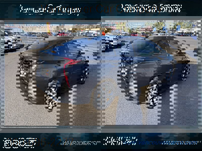 Used 2016 Toyota Prius Four Touring w/ Premium Convenience Package image 7